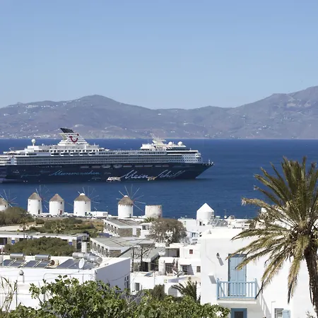 מלון Despotiko 4*